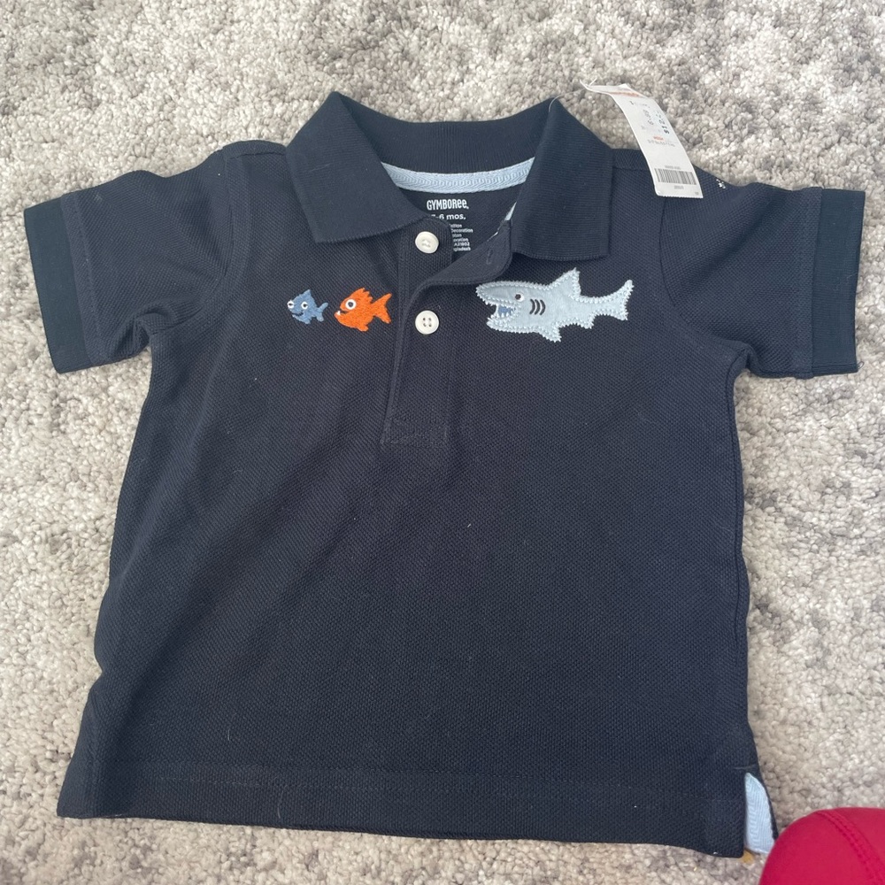 such a cute button up shirt!! It’s such a adorable button up shirt!! brand new!!